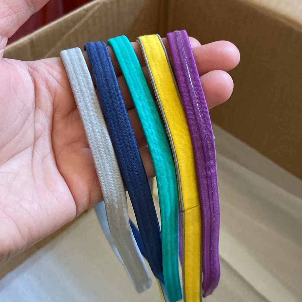 Set of five stretchy head bands